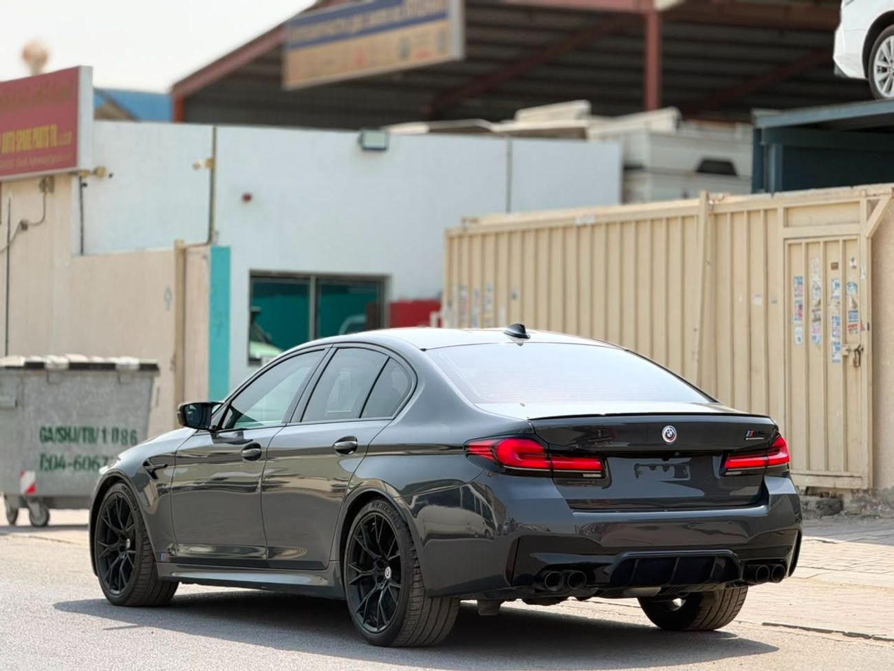 بي أم دبليو M5 COMPETITION PACK