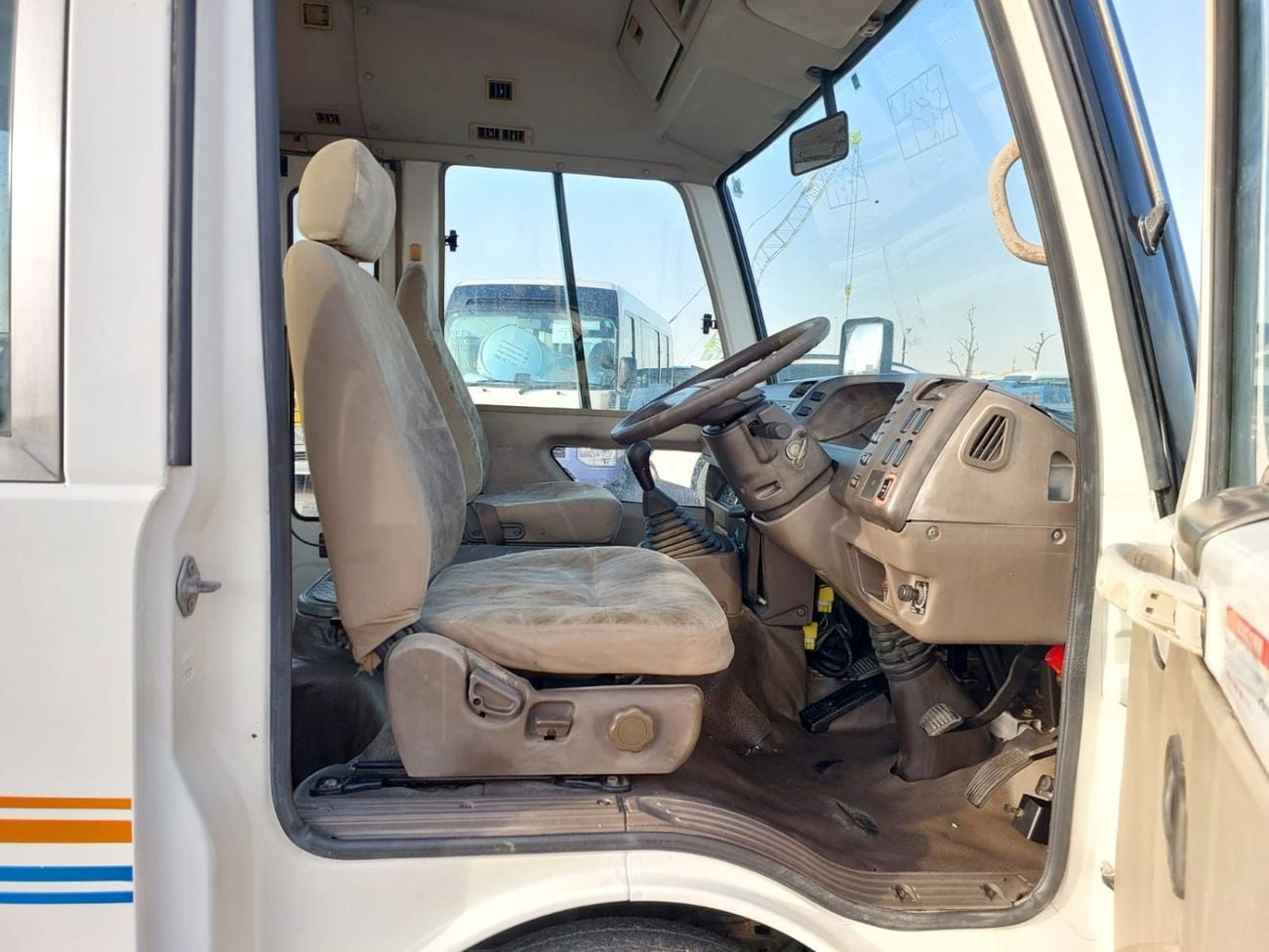 Mitsubishi Rosa MITSUBISHI ROSA BUS RHD 2001 MODEL 5.2 L DIESEL MANUAL(PM01614)