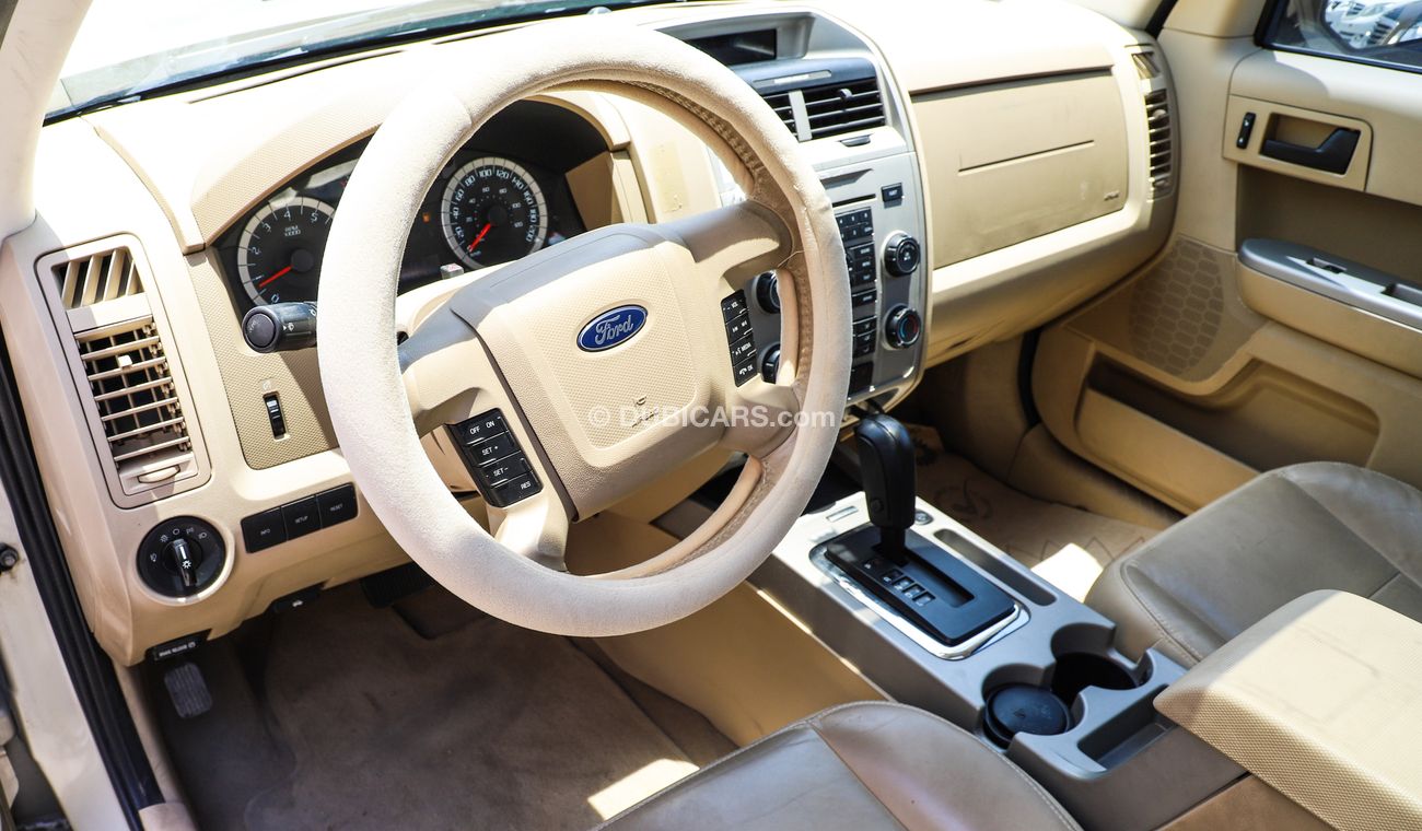 Used Ford Escape XLT 2012 for sale in Sharjah - 427373