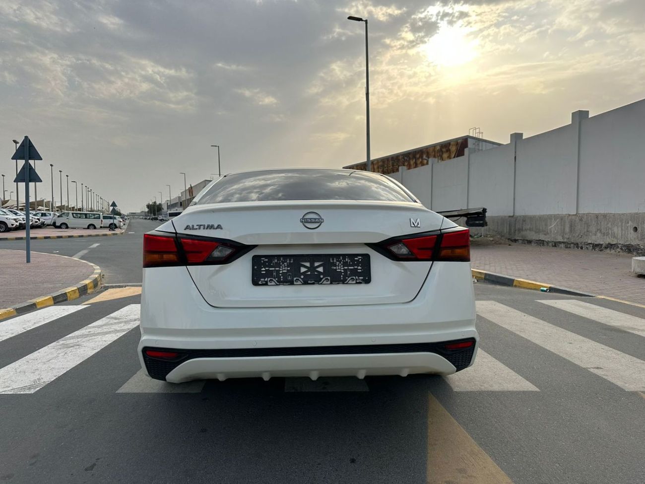 نيسان ألتيما