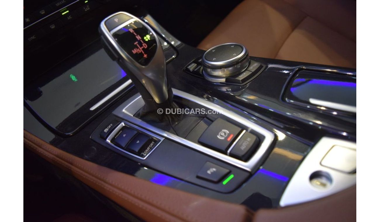 بي أم دبليو 535i Production Date March 2016,Agency Warranty Service until 26/09/2021! BMW 535i 2016 Model GCC Specs