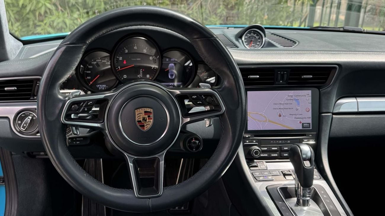 Porsche 911 CARRERA