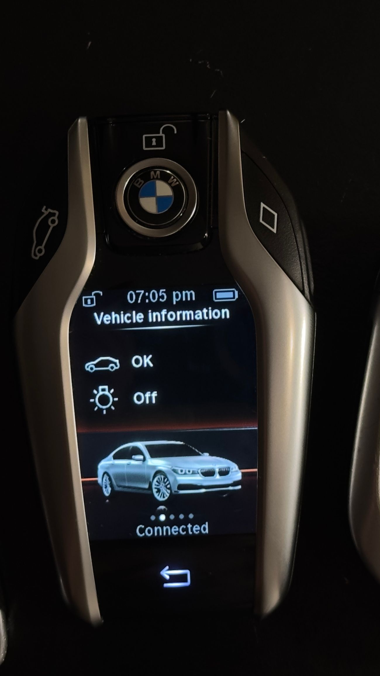 بي أم دبليو 750Li Luxury 4.4L (443 HP)