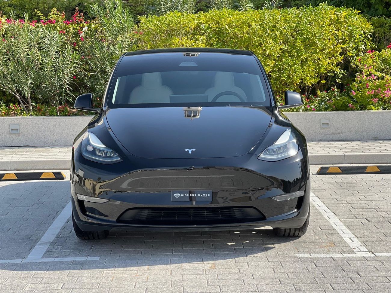 Tesla Model Y Tesla Model Y Performance  White Interior  Auto Pilot  2023 GCC  Under Warranty