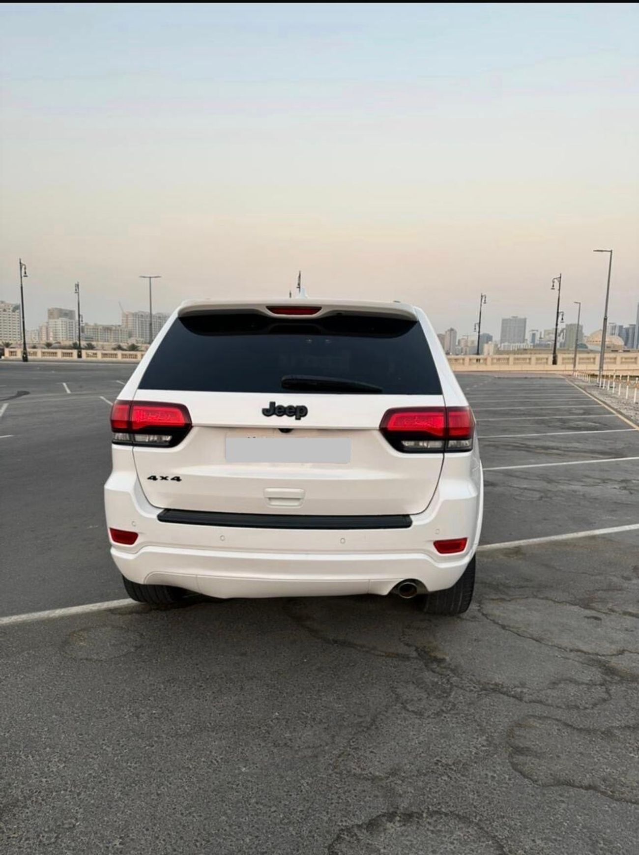 Jeep Cherokee 3.6L limited 6 cly 295hp