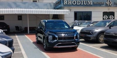 Mitsubishi Outlander P Line 2.5L Petrol 4WD 2026YM