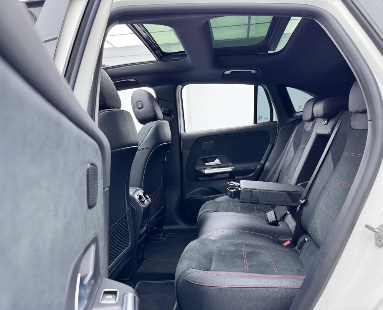 Mercedes-Benz EQA 350 SUV 2022 Mercedes Benz EQA 350 4Matic, 2027 Mercedes Warranty + Service Pack, Full PPF, Very Low Km, GCC