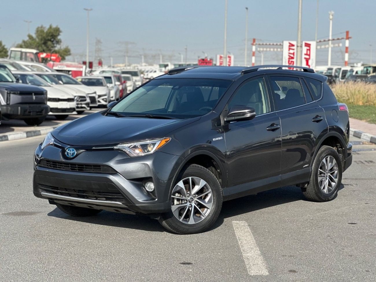 تويوتا راف ٤ XLE 2.5L Hybrid XLE Sunroof, Full Option