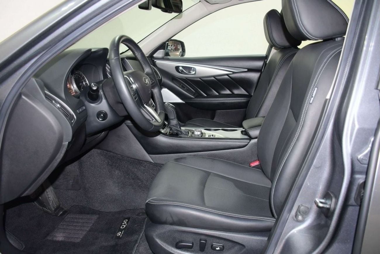 Infiniti Q50 Luxe
