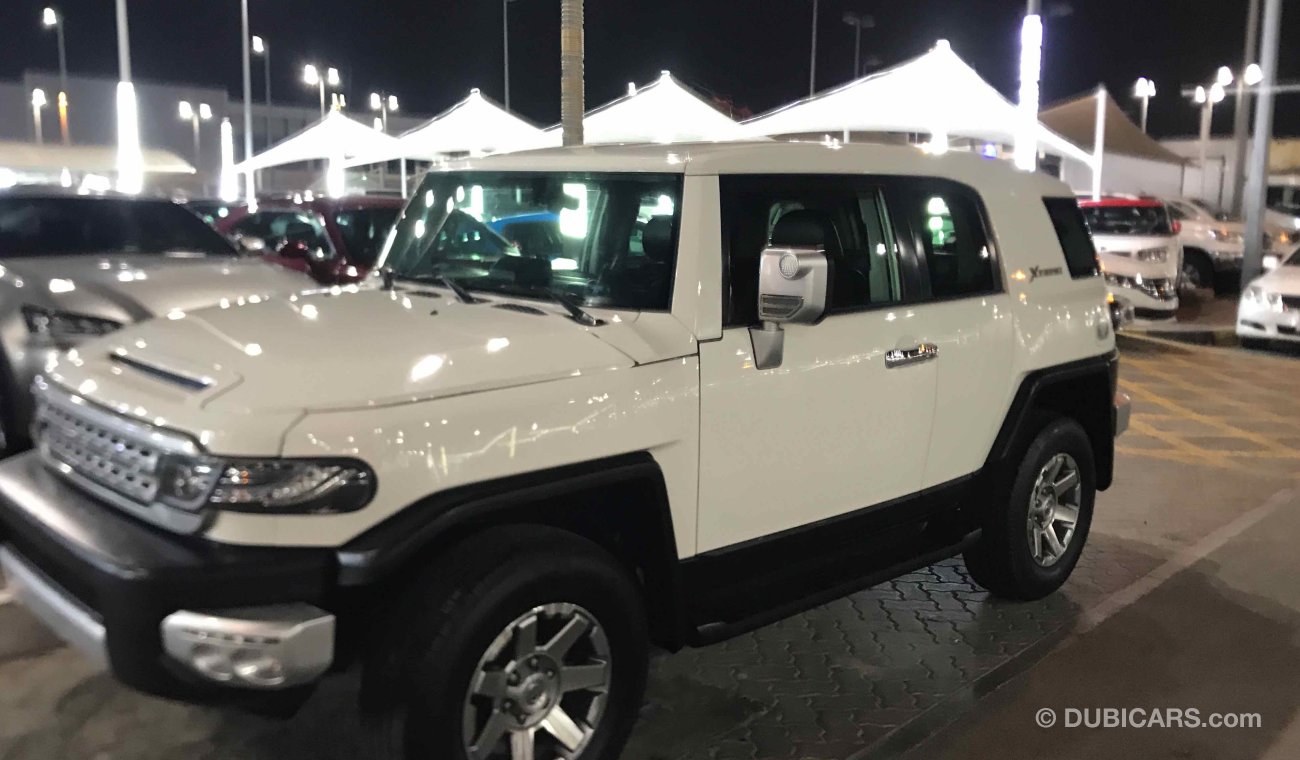 Toyota FJ Cruiser خليجي رقم 1