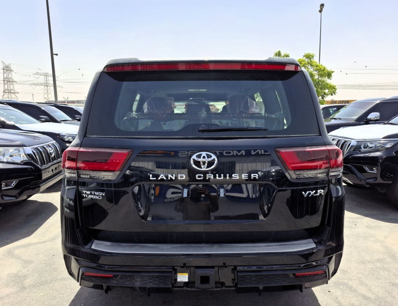 تويوتا لاند كروزر Toyota Landcruiser VXR 3.3L 2024 Black Diesel (Export Only)