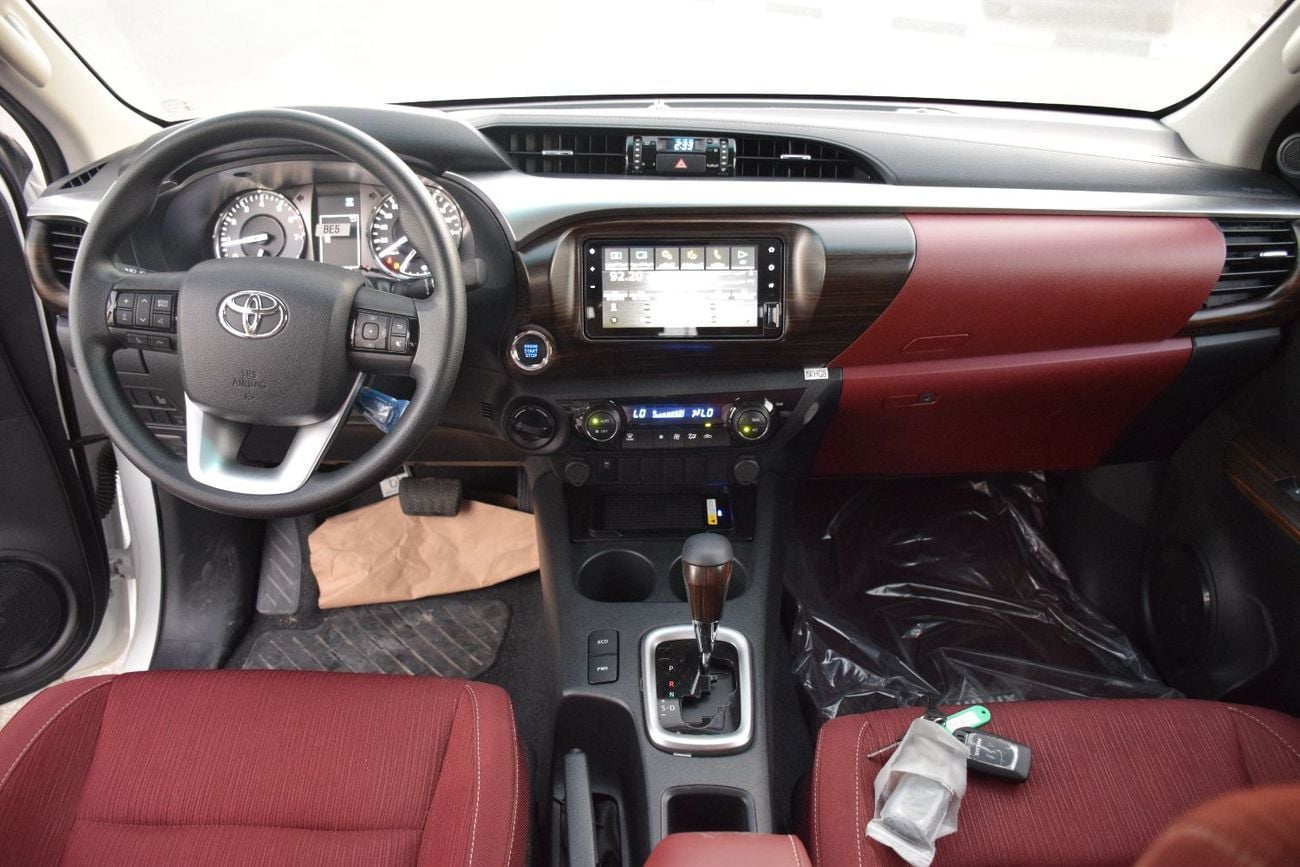 تويوتا هيلوكس SR5 (NON GCC) 2.7L (4x4) Petrol