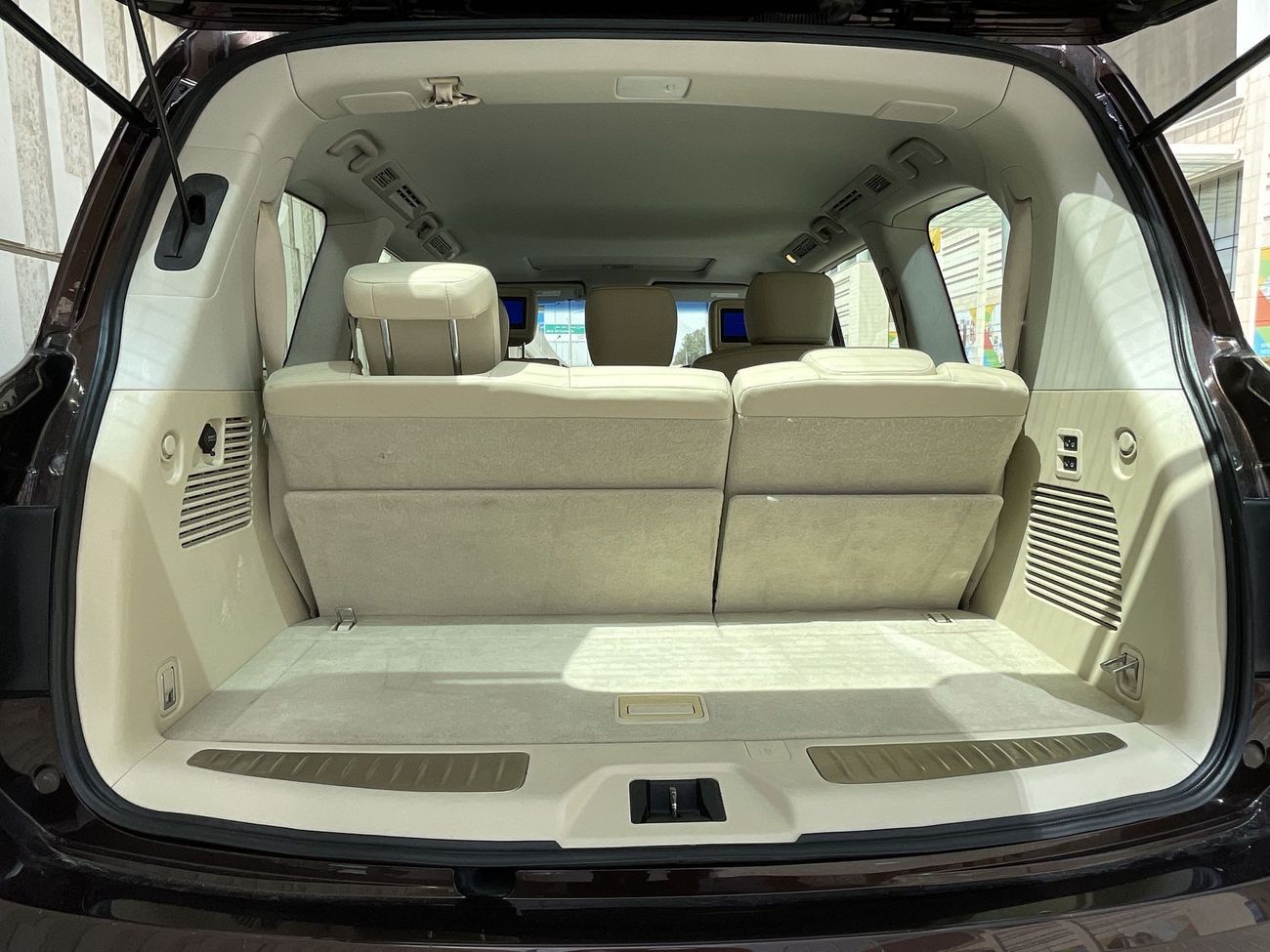 Nissan Patrol LE 5.6 | Under Warranty | Free Insurance | Inspected on 150+ parameters