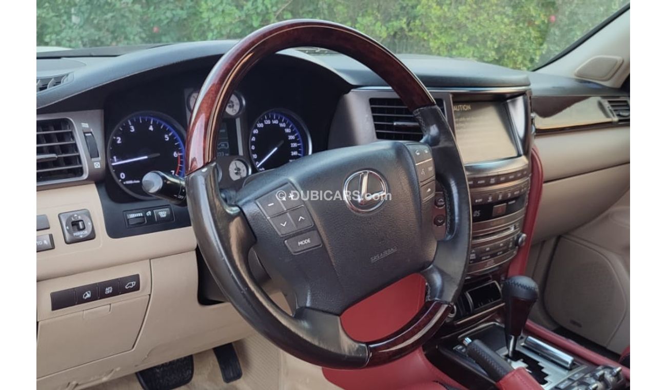Lexus LX 570