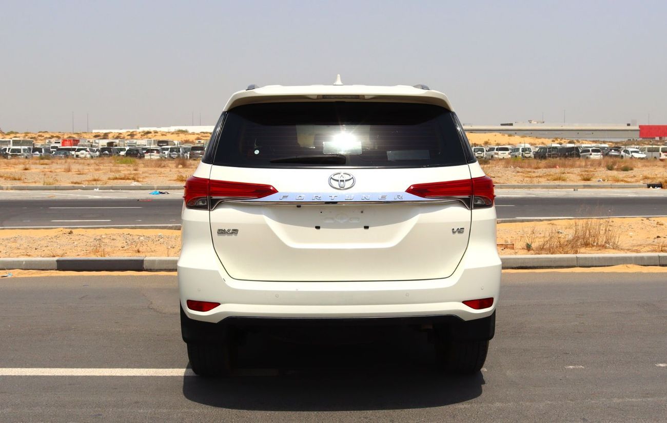 تويوتا فورتونر تيوتا فوتشنر موديل 2022خليجى بمحرك 4000  سى سى و6سلندر وممشى  KM 75000 بسعر 105000درهم