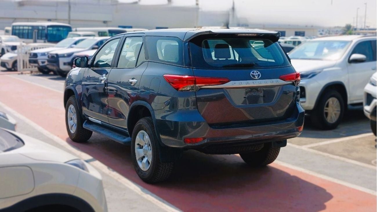 Toyota Fortuner Toyota Fortuner 2.4L Diesel GCC MID 2025YM