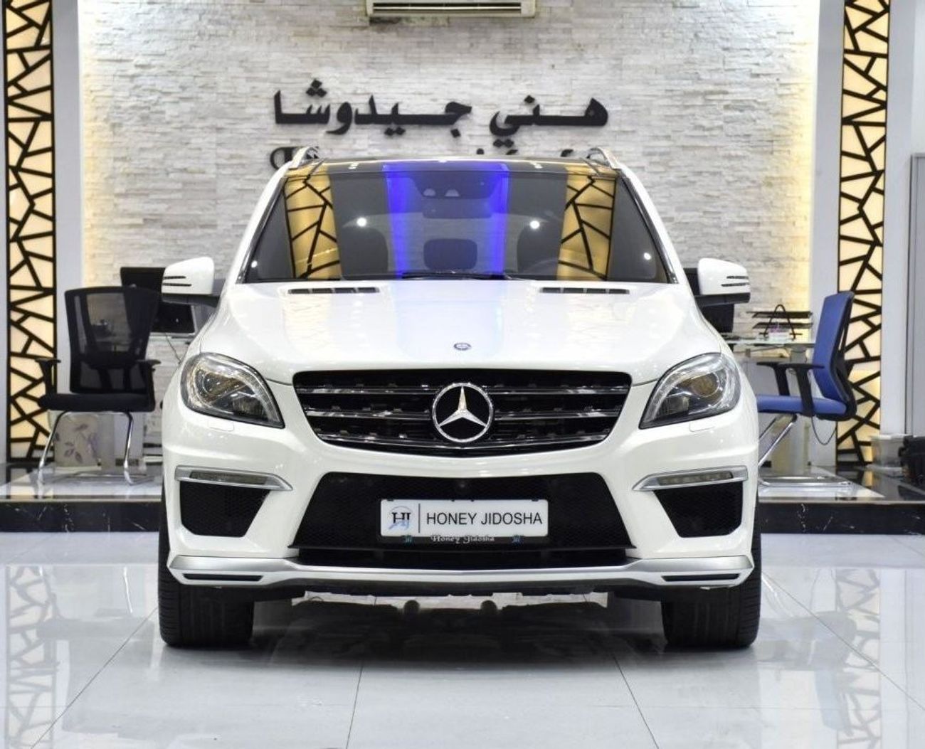 مرسيدس بنز ML 63 AMG EXCELLENT DEAL for our Mercedes Benz ML63 AMG ( 2015 Model ) in White Color GCC Specs