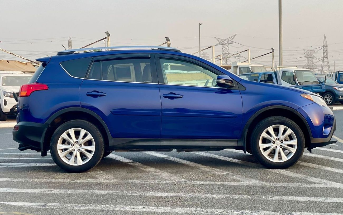 Toyota RAV4 2015 Toyota Rav4 Limited Edition 2.5L V4 - AWD 4x4 - Full Option BSM Radar & Trunk Auto - 139,000 Mi