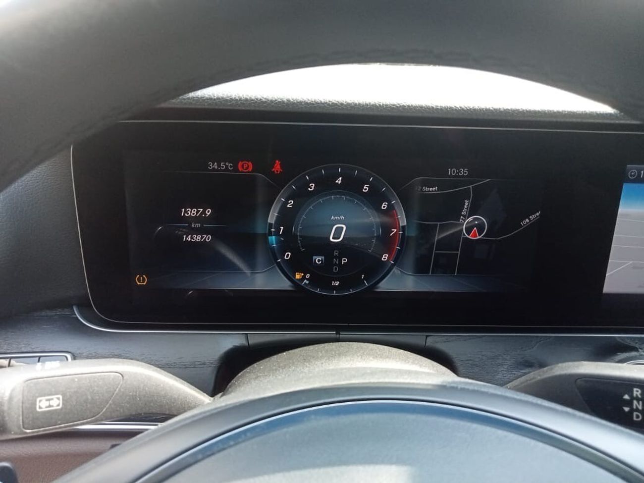 Mercedes-Benz E200 E200