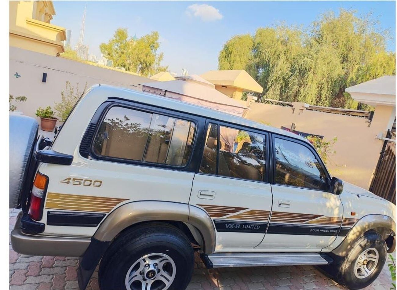 Toyota Land Cruiser vxr full option 1997 call 0507654455