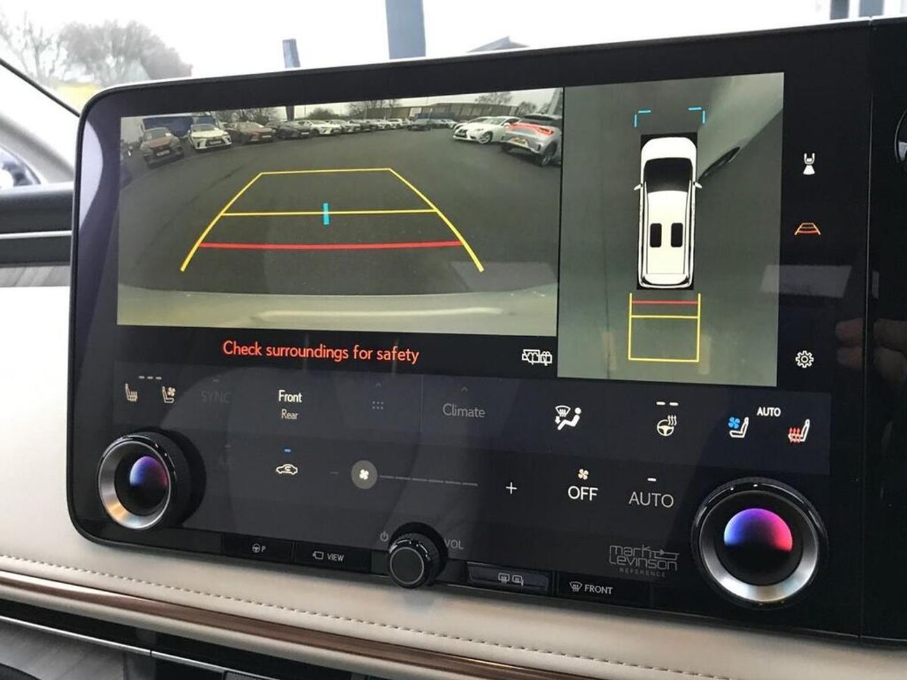 Lexus LM 350h 2.5 350h Takumi E-CVT AWD Euro 6 (s/s) 5dr ( EXPORT ONLY) RIGHT HAND DRIVE