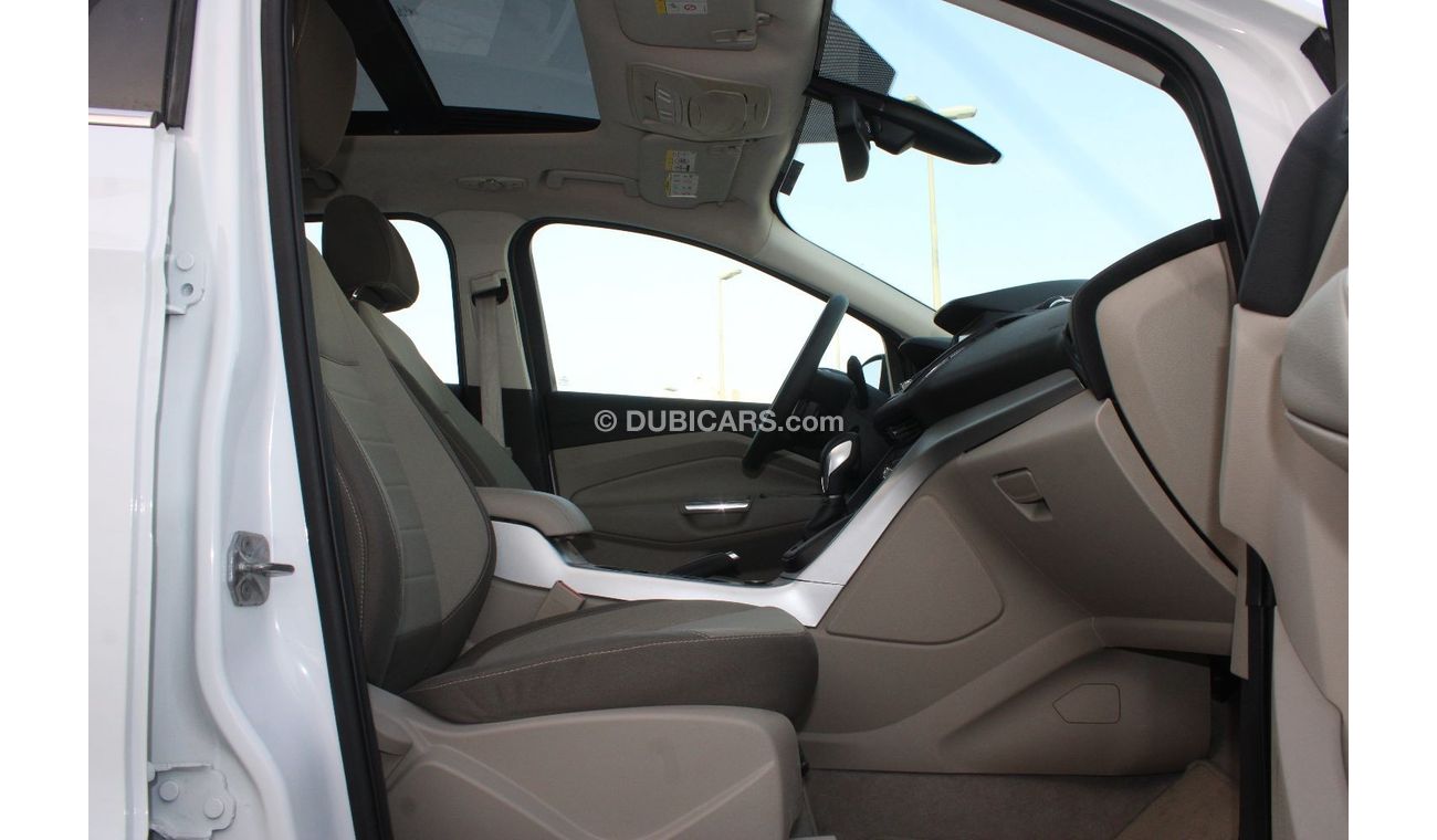 Ford Escape SE Ford Escape 2014 GCC full option in excellent condition without accidents