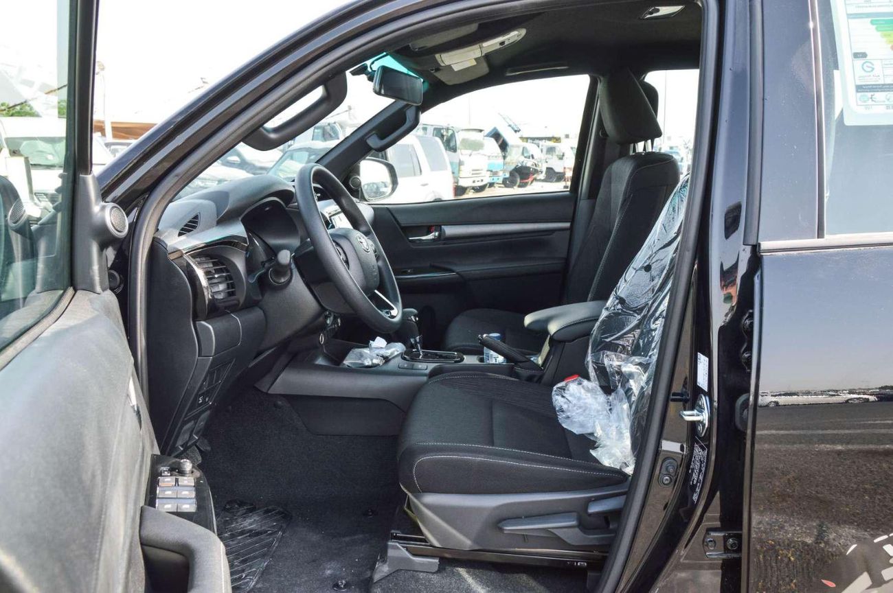 تويوتا هيلوكس TOYOTA HILUX ADVENTURE 4.0L 4WD PICKUP 2025