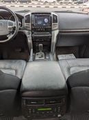 تويوتا لاند كروزر 2015 Toyota Land Cruiser VXR (J200), 5dr SUV, 5.7L 8cyl Petrol, Automatic, Four Wheel Drive American