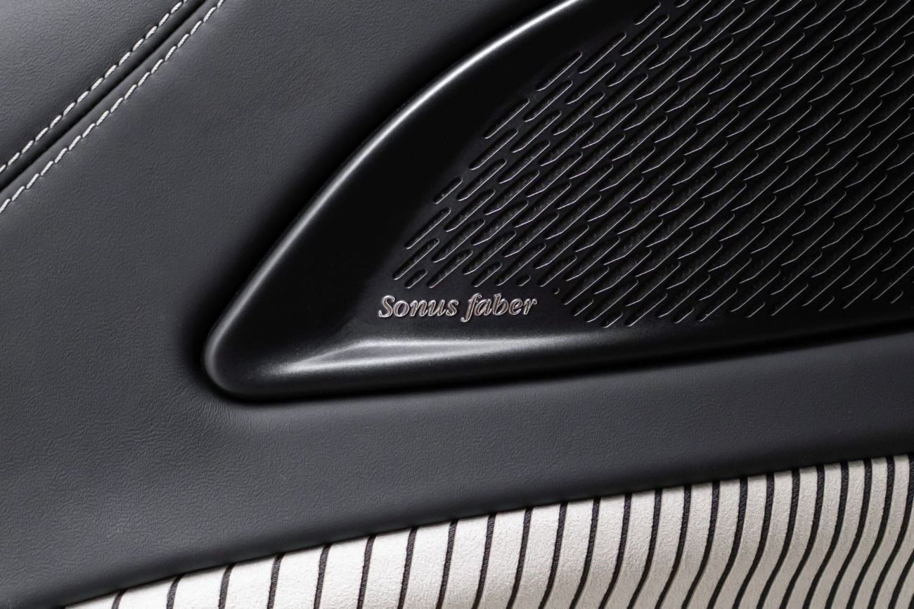 مازيراتي MC20 تشيلو 2023 Maserati MC20 Cielo Spyder / Carbon Body / Japanese Spec