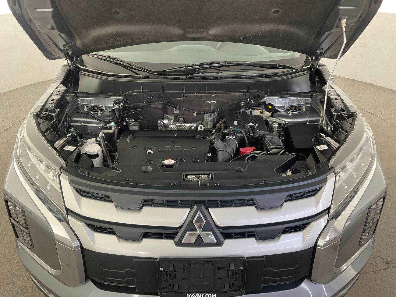 ميتسوبيشي ASX GLX Lowline | National Day Celebration | شامل الضمان | 0 ﺪﻔﻋﺓ ﺃﻮﻟﻯ