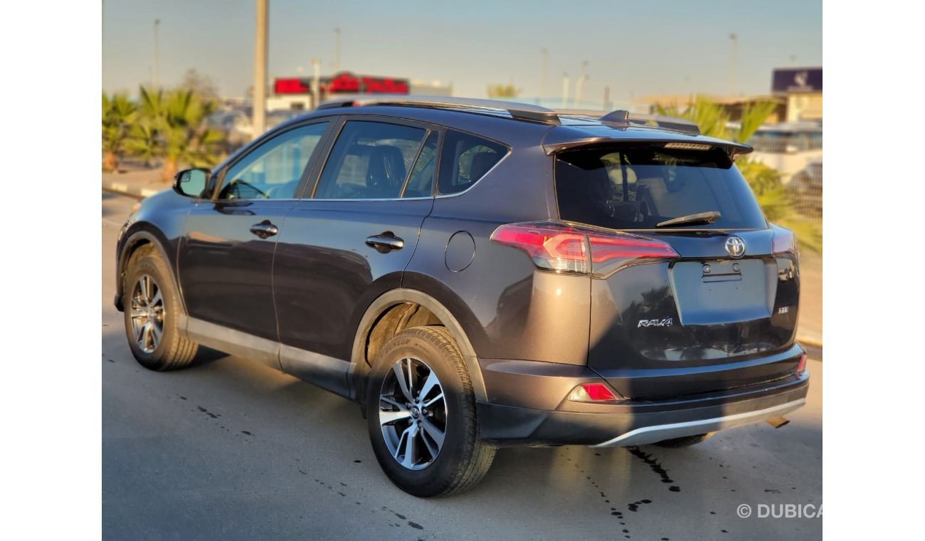 Used TOYOTA RAV4 XLE 2016 MODEL 2016 for sale in Dubai - 487827