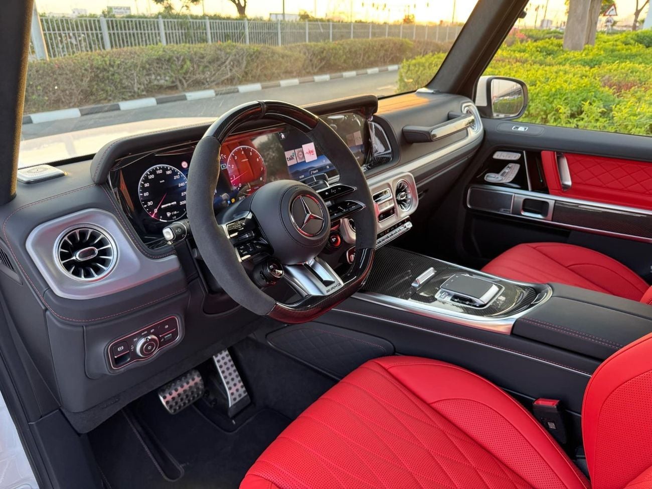 Mercedes-Benz G 63 AMG GCC SPEC UNDER WARRANTY AND SERVICE CONTRACT
