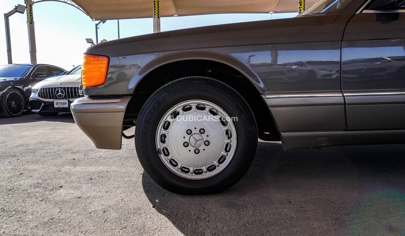 Mercedes-Benz 560 SEC