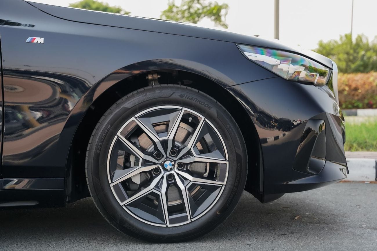 بي أم دبليو i5 EDRIVE40 M SPORT 2025 BMW i5 40L M-Sport package RWD 0km