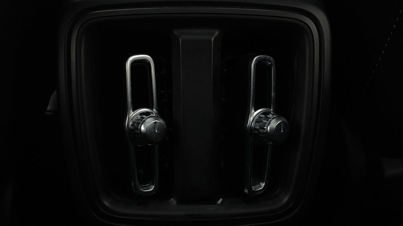 فولفو XC 40 B4 ULTIMATE DARK 2 | بدون دفعة مقدمة | اختبار القيادة في المنزل