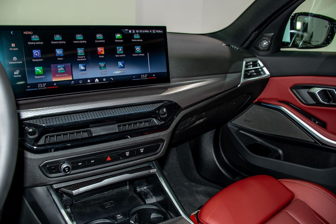 BMW 330i LUXURY M SPORT
