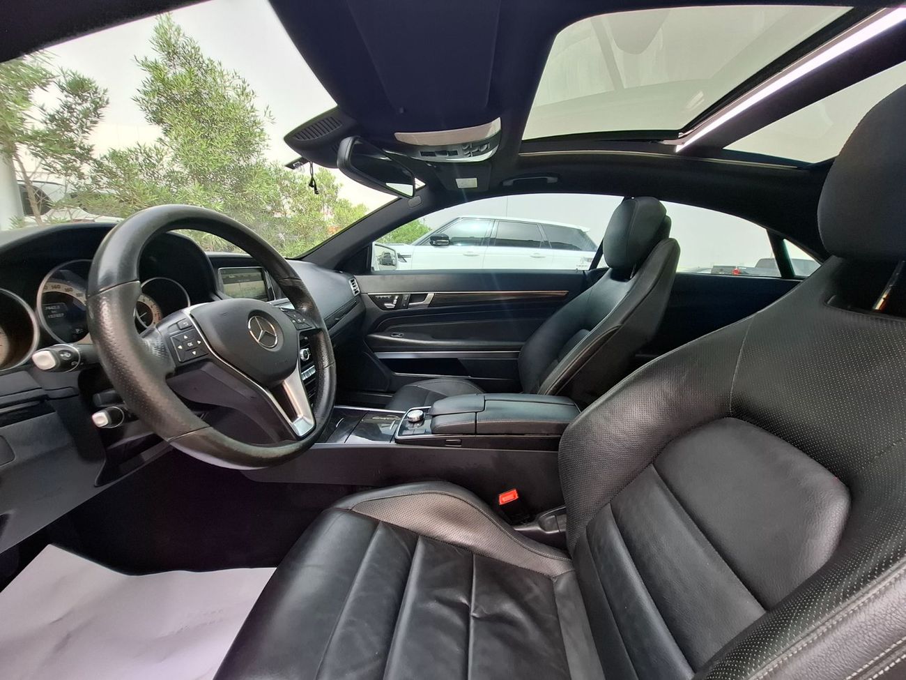 Mercedes-Benz E 200 Coupe Mercedes-Benz E200 2015 full option