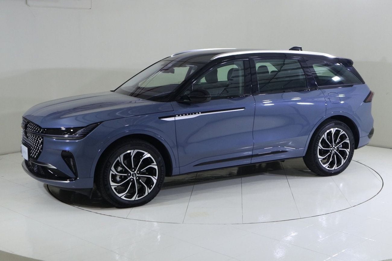 Lincoln Nautilus RESERVE I NAU325 / AL TAYER MOTORS AL QOUZ SHOWROOM