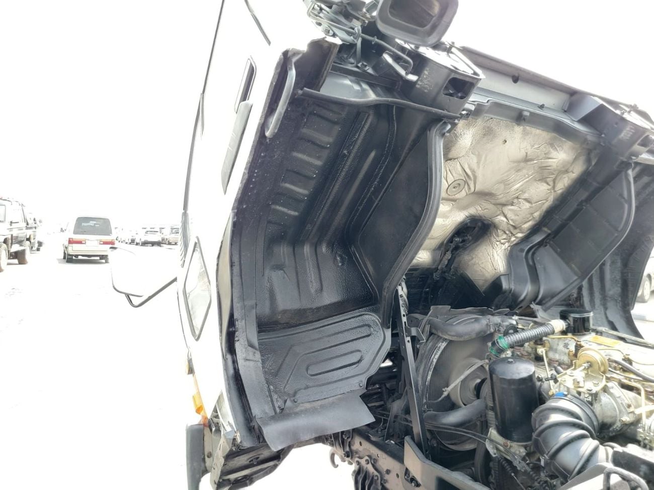 ميتسوبيشي فايتر (RAMADAN OFFER) MITSUBISHI FIGHTER TRUCK RHD 1989 MODEL 6.5 L DIESEL MANUAL(PM30989)