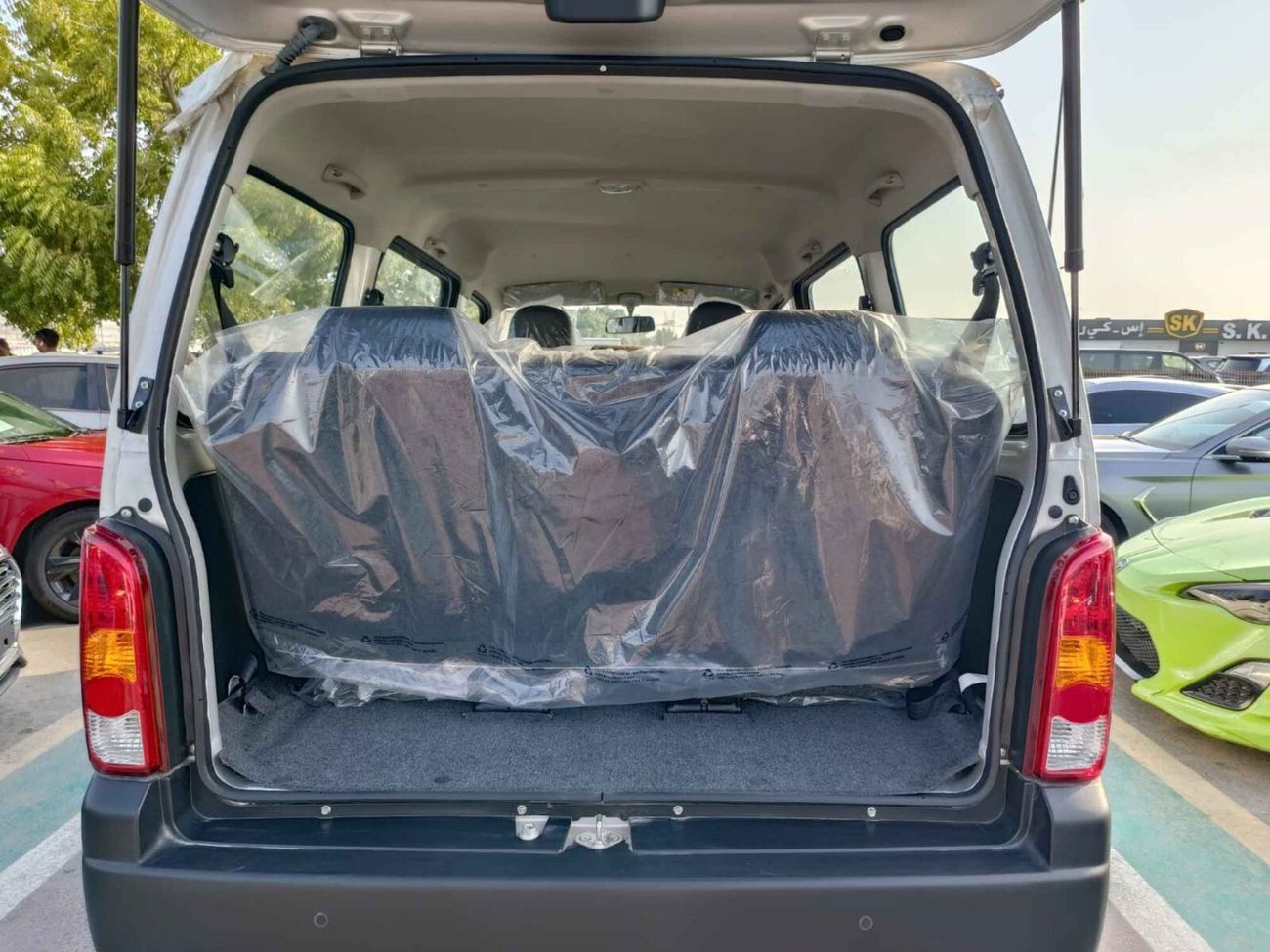 Suzuki EECO 1.2L PETROL MANUAL GEAR BOX / 7 STR (FOR EXPORT ONLY)