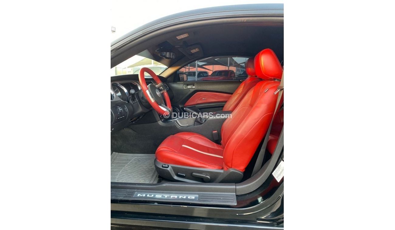 Ford Mustang Ford Mustang 8 cylinder 2010 perfect condition