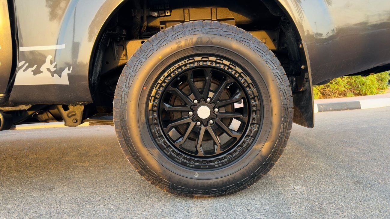 Nissan Navara Nissan Navara | Smart Cab | Automatic Diesel 2.3L | 4WD | RHD | Sports Bar