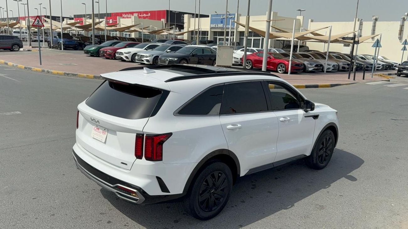 كيا سورينتو 2.5L LX (RWD)