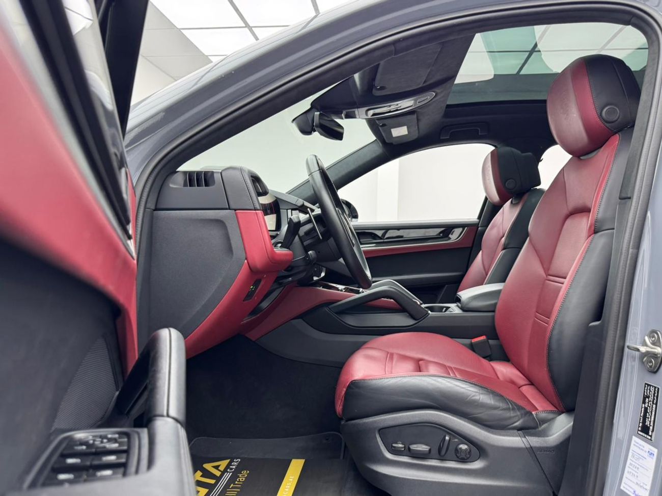 Porsche Cayenne S 2024 Porsche Cayenne S, Porsche Warranty+Full Service History, GCC