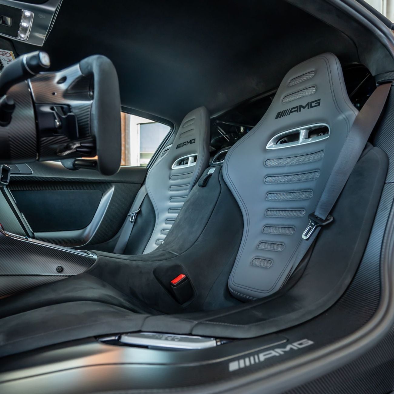 Mercedes-Benz AMG One 2024 MERCEDES AMG ONE BRAND NEW GCC WITH WARRANTY  ( 1 OF 275)