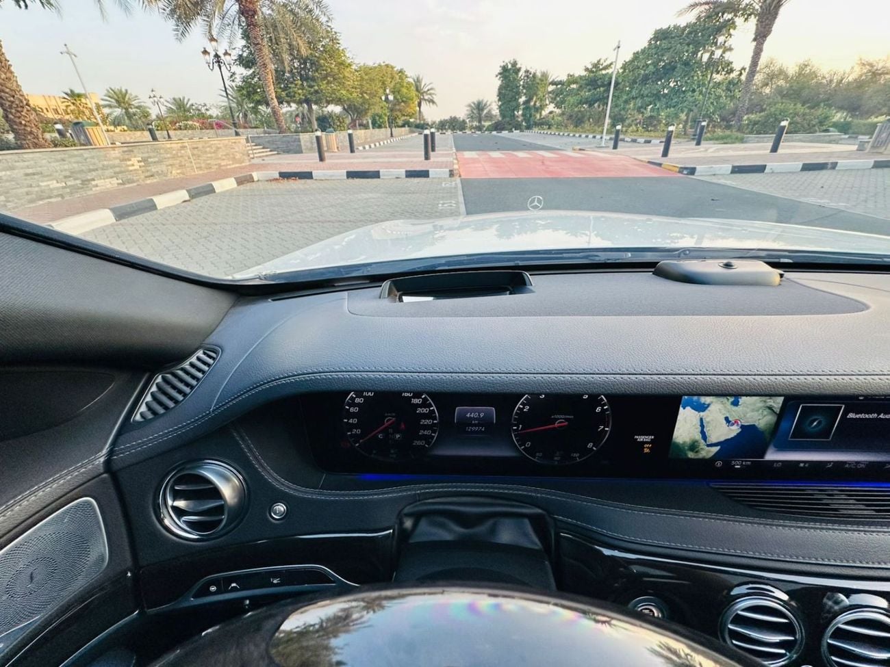 مرسيدس بنز S 560 Std 4.0L (463 HP)