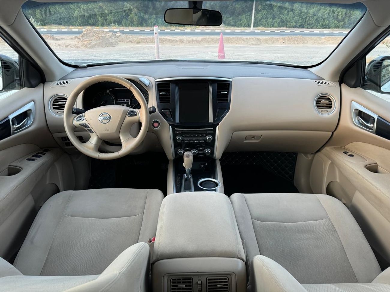 نيسان باثفايندر SE متوسط