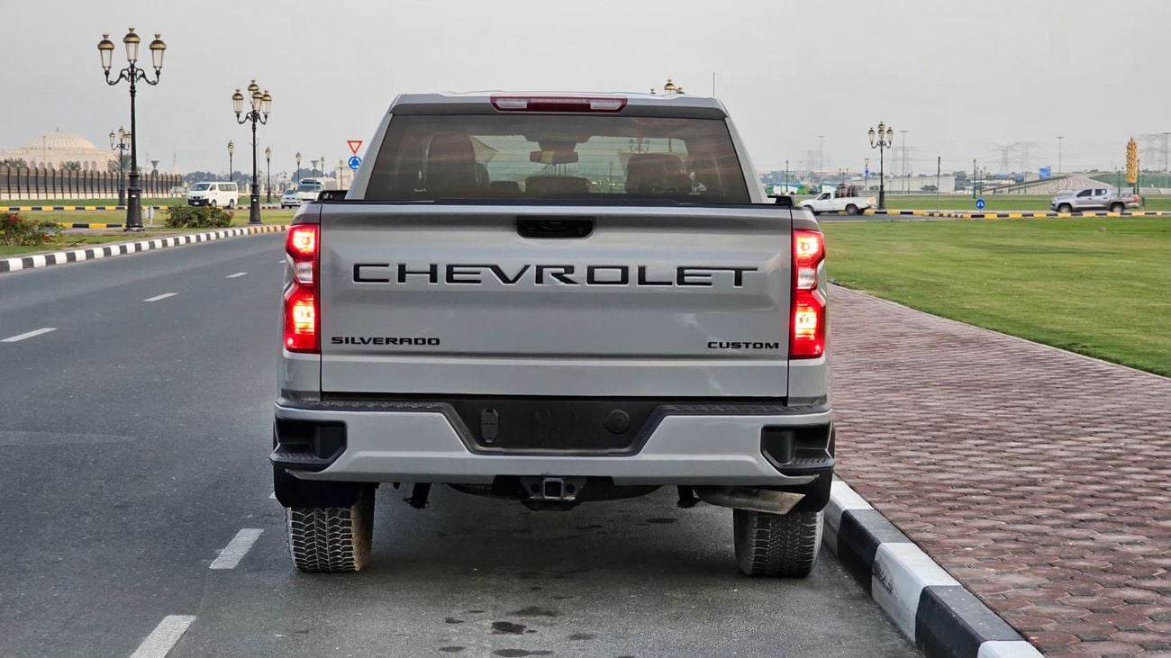 Chevrolet Silverado Custom K1500