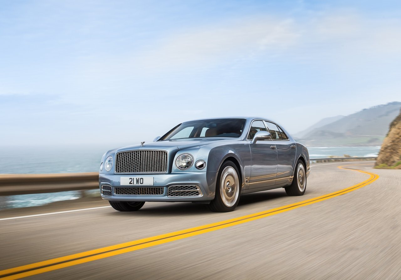 Bentley Mulsanne exterior - Front Left Angled