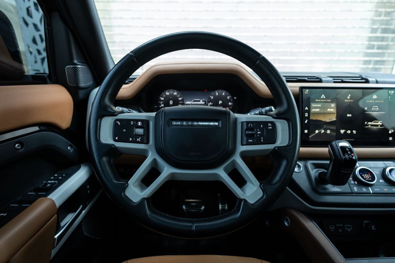 Land Rover Defender P400 90 HSE 3.0L (5 Seater)